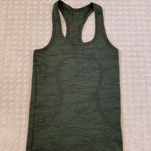lululemon swiftly tank, size 4